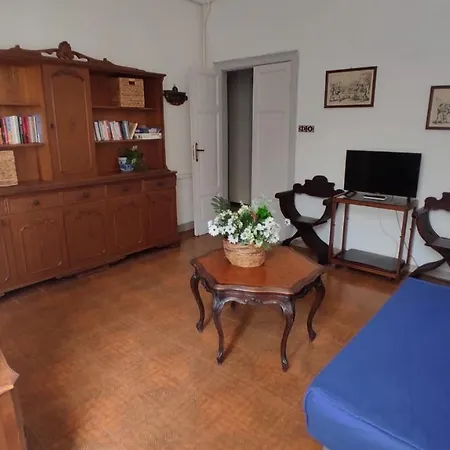 Apartment In Centro Da Ema